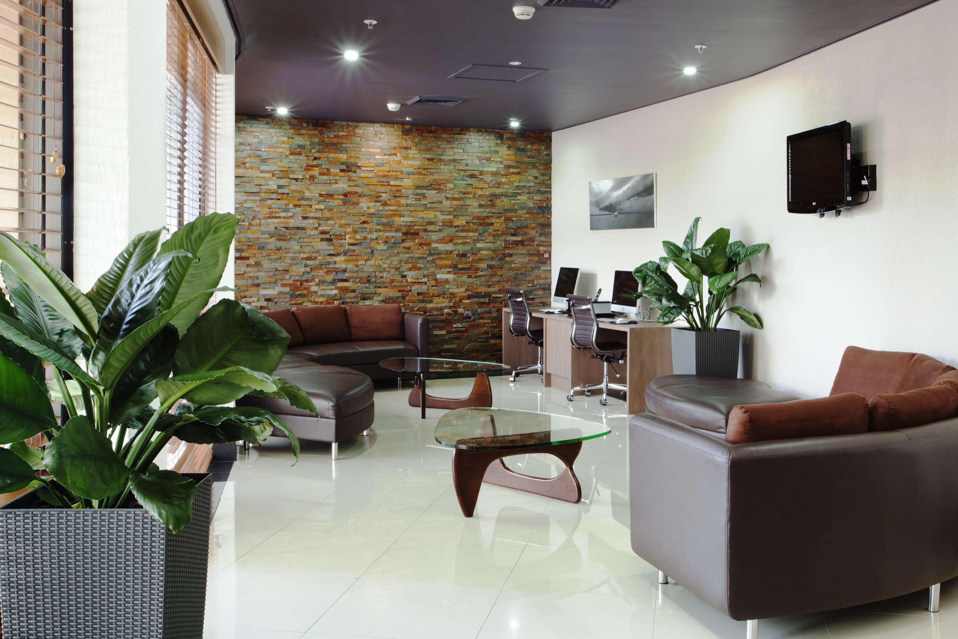 Hilton Garden Hotel 4*