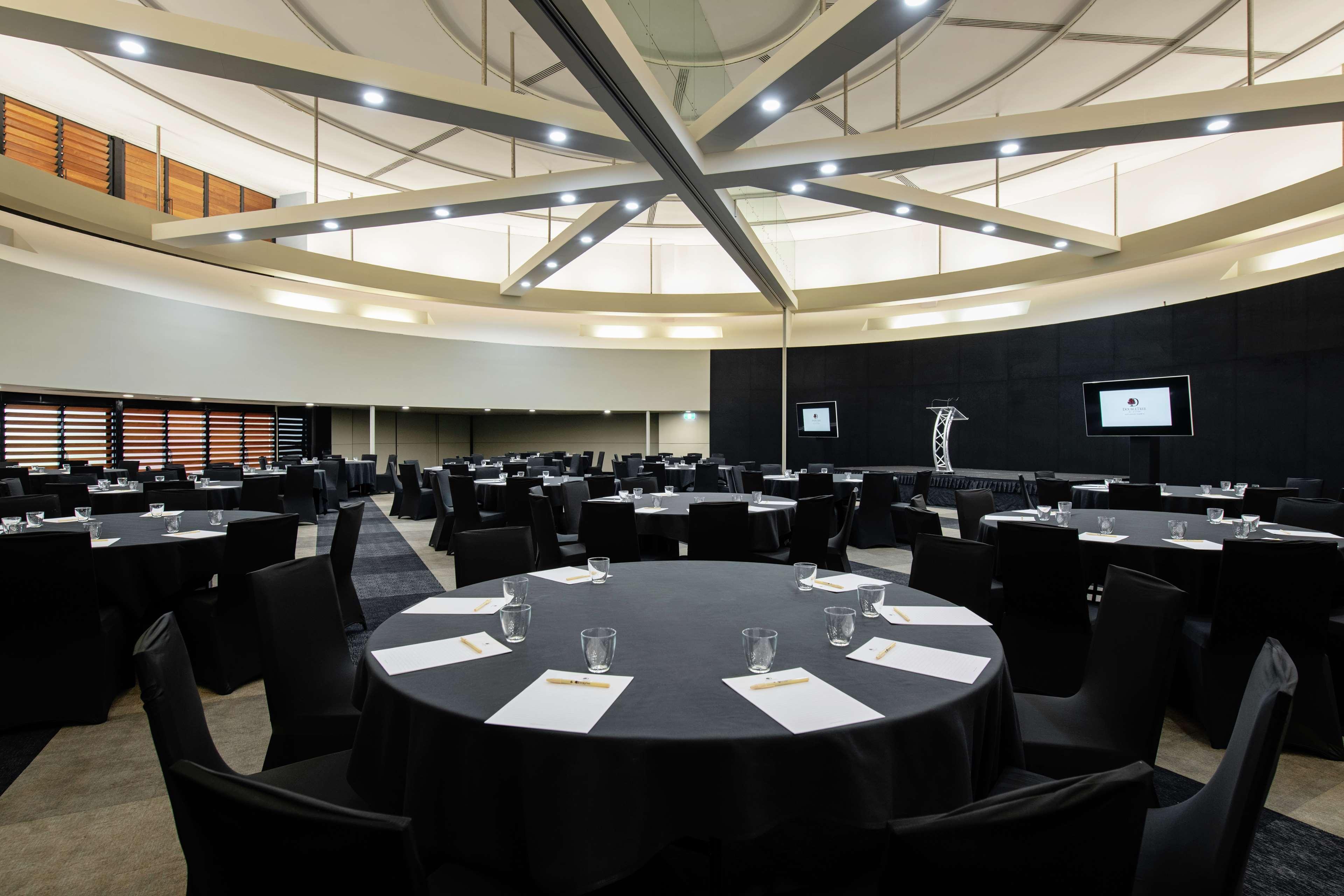 Hilton Garden Hotel 4*